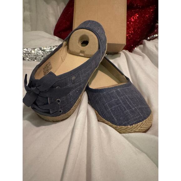 Puma x hello kitty ralph sampson womens mid sneakers sz 7 - Picture 2 of 14